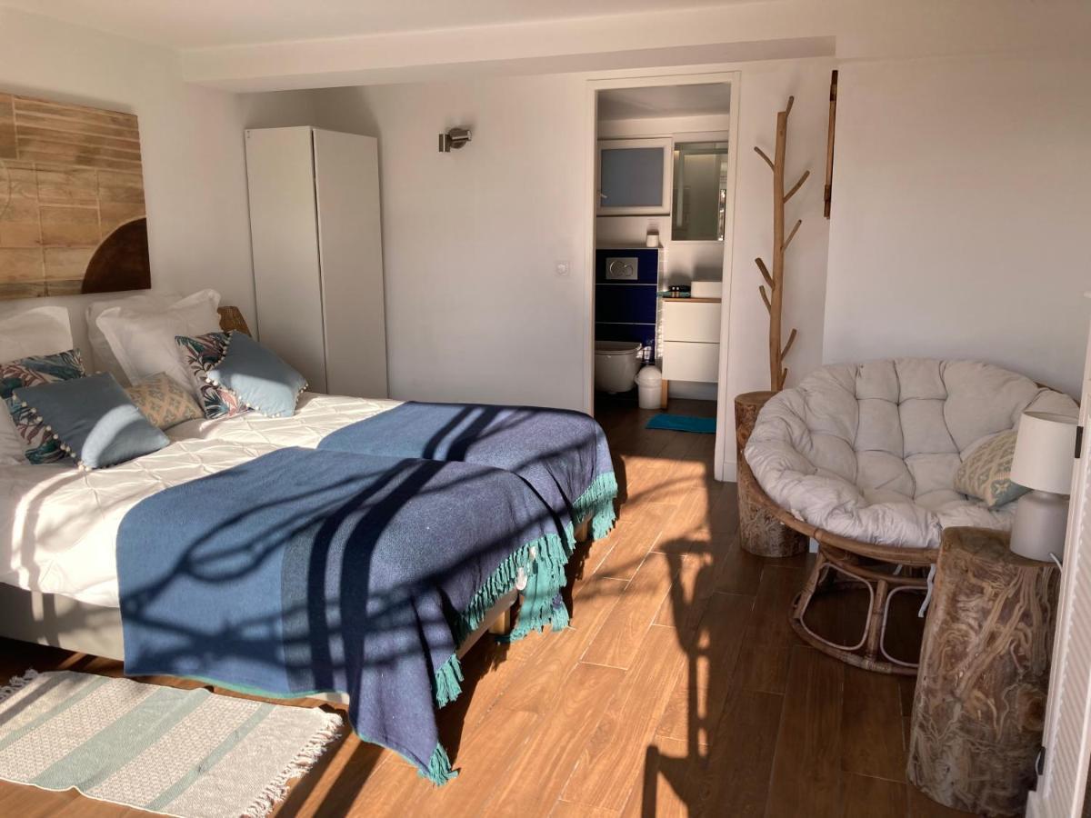 Bed,Kitchen And Swimming Pool Villa Esterel Saint-Raphaël Exteriér fotografie